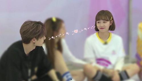 娱乐吃瓜君恋情顶流小说,吃瓜君的甜蜜恋情揭秘  第3张